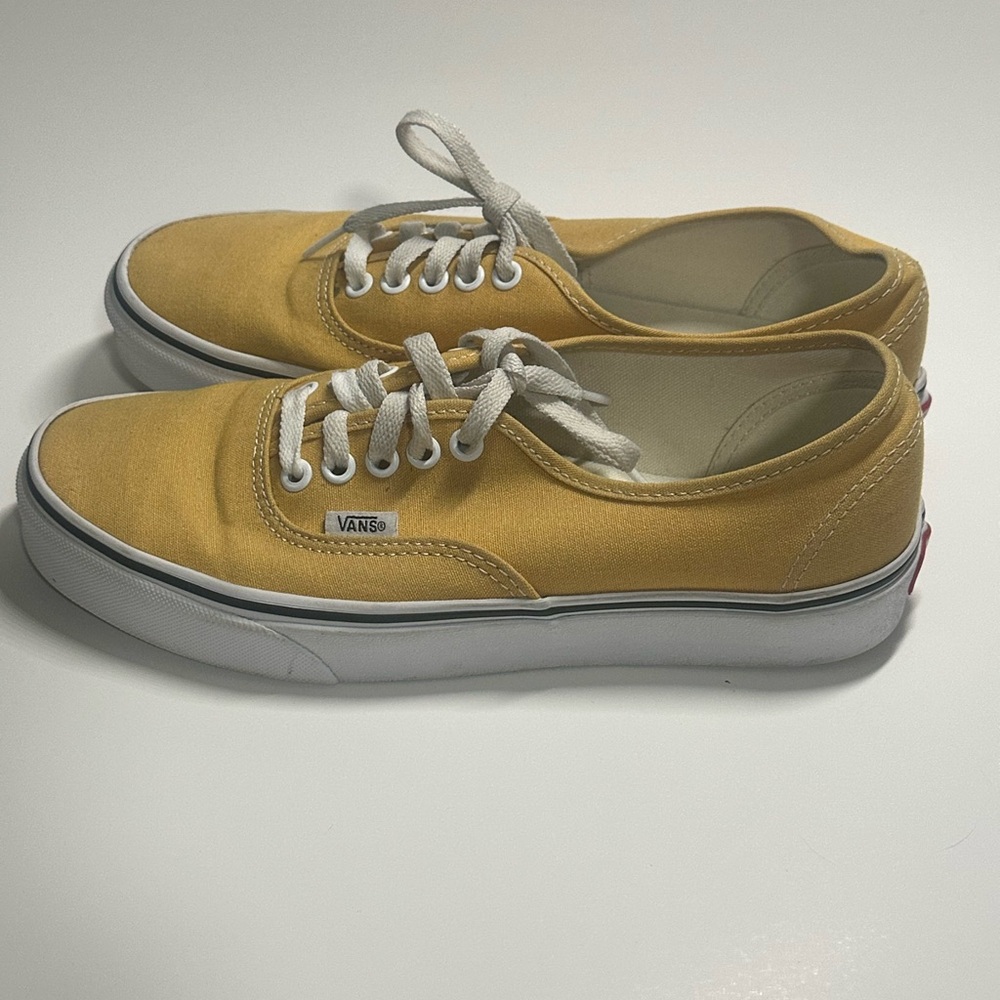 Vans unisex’s Yellow Canvas Sneakers men’s size 8 /women’s size 9.5 - Picture 2 of 5